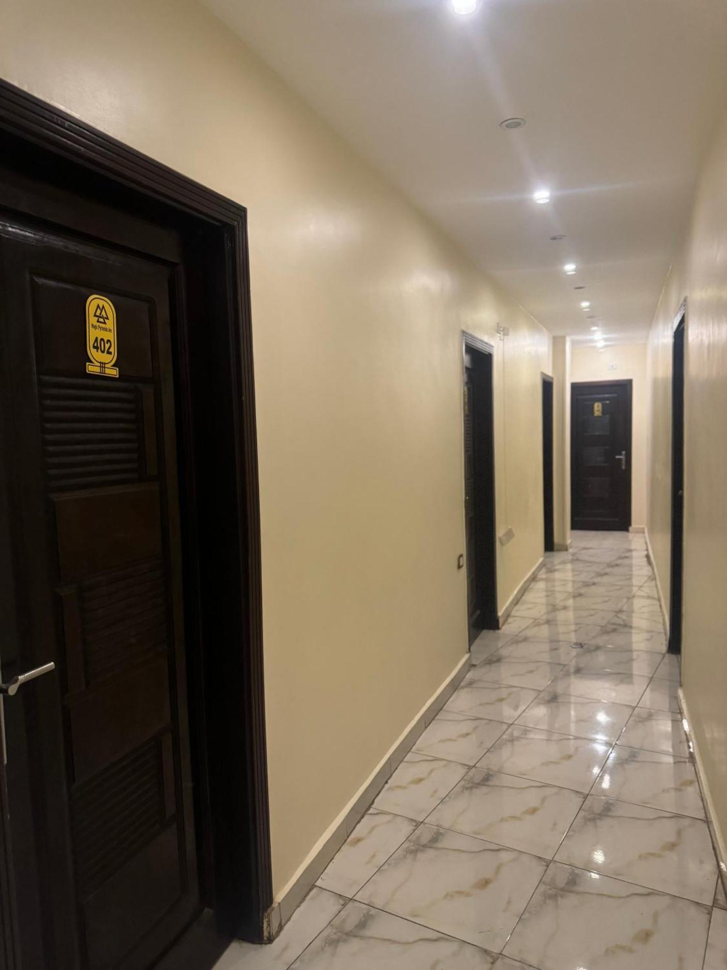 Pyramids And Sphinx Hotel Kafret el-Gabal Exterior photo