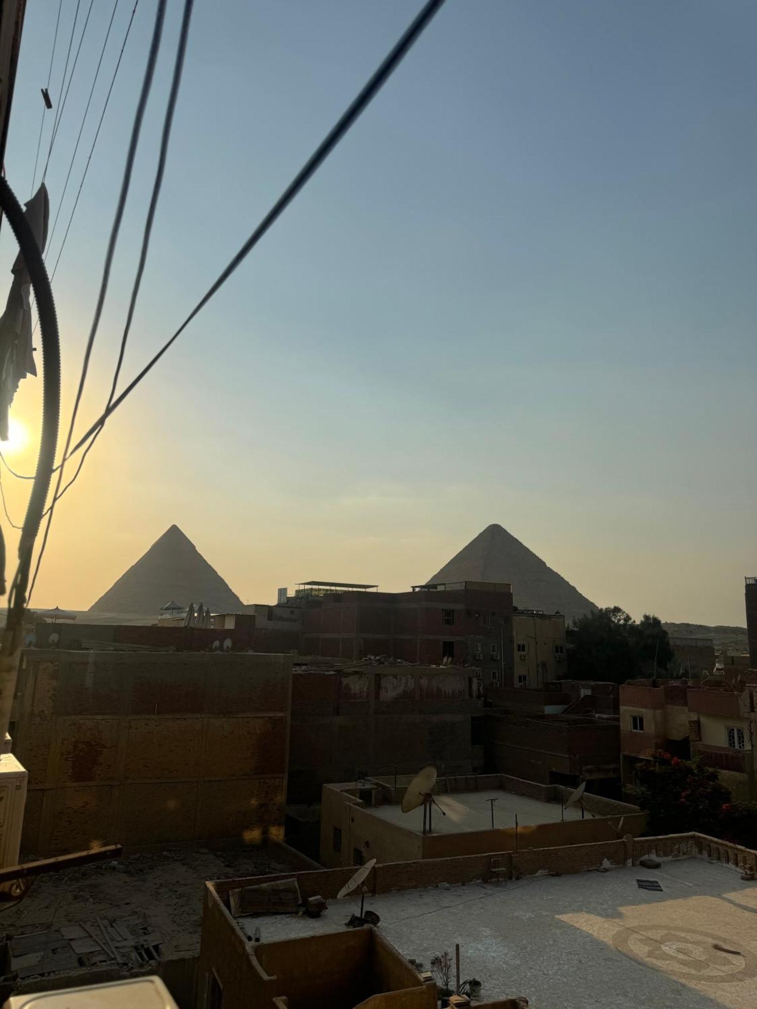 Pyramids And Sphinx Hotel Kafret el-Gabal Exterior photo
