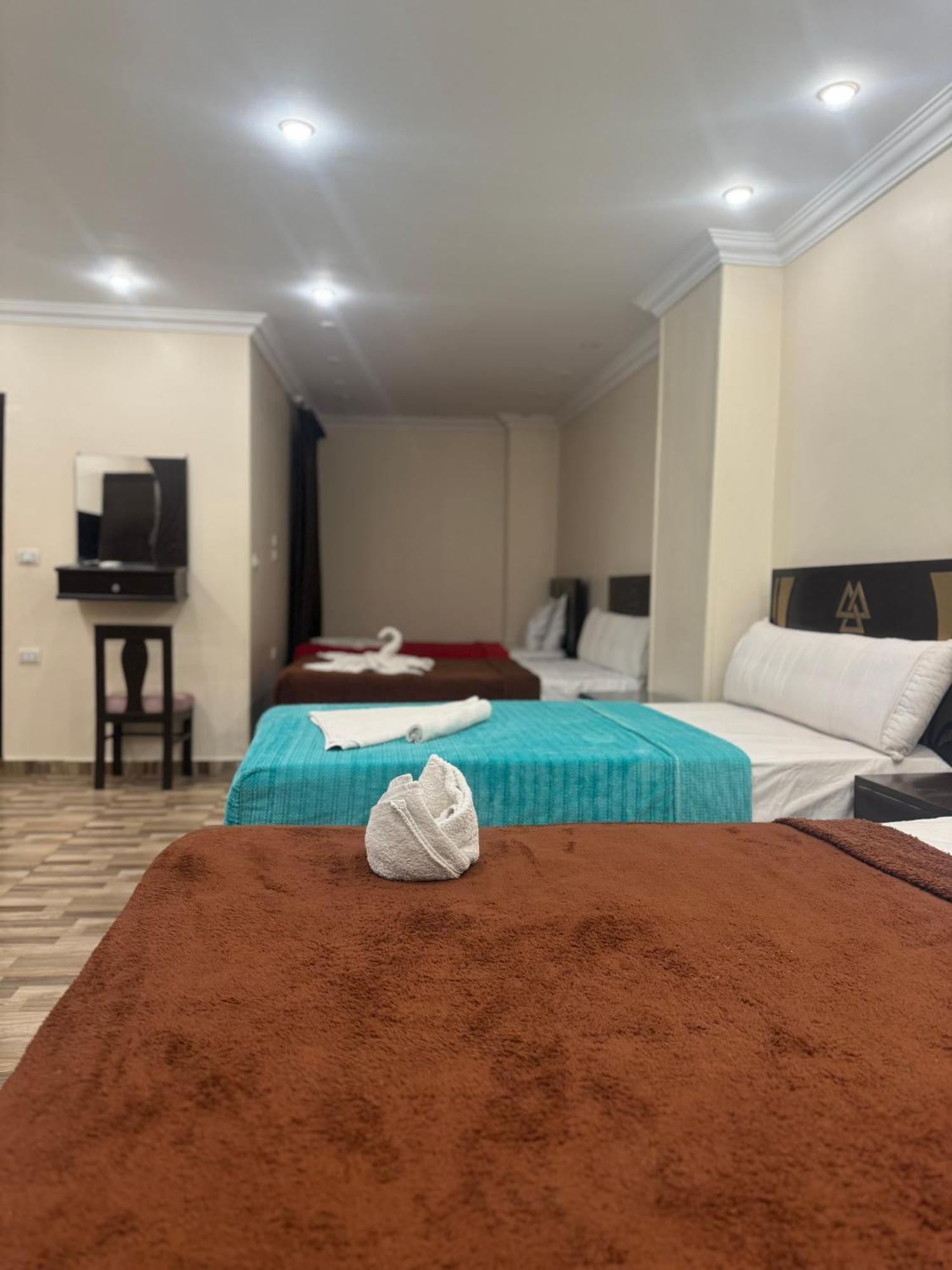Pyramids And Sphinx Hotel Kafret el-Gabal Exterior photo