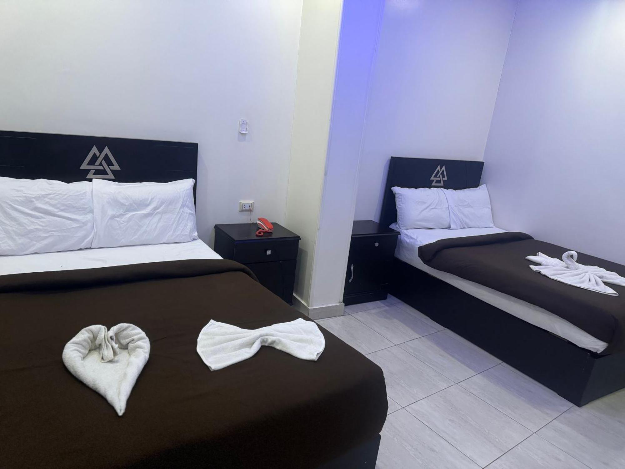 Pyramids And Sphinx Hotel Kafret el-Gabal Exterior photo
