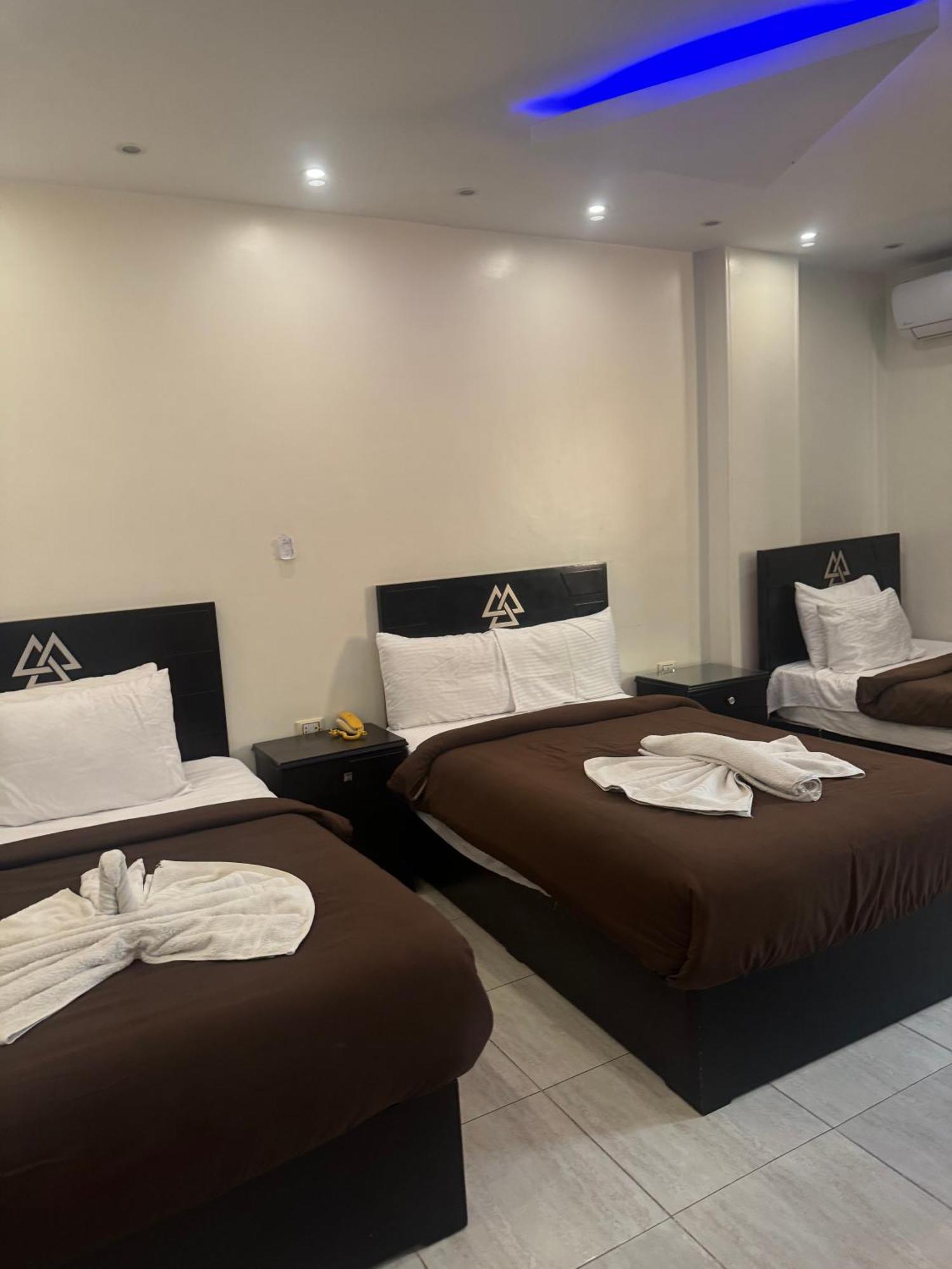 Pyramids And Sphinx Hotel Kafret el-Gabal Exterior photo